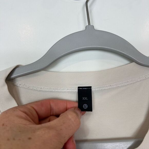 Lululemon T-Shirt Mens 2XL cream Short Sleeve Crew Neck shirt Athletic Gym xxl - Picture 10 of 13